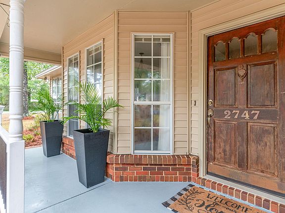 5th image of 2747 Savannah Ln