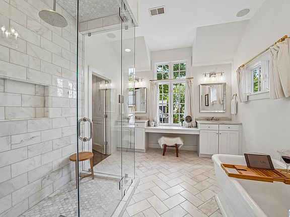 4th image of 75 Mount Laurel Ave