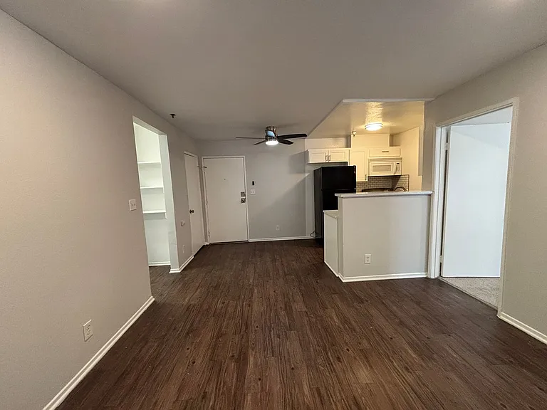 700 S. Berendo Ave — Photo 49