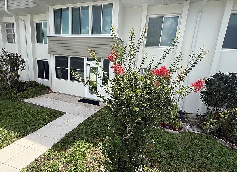 1st image of 21300 BRINSON AVENUE #101