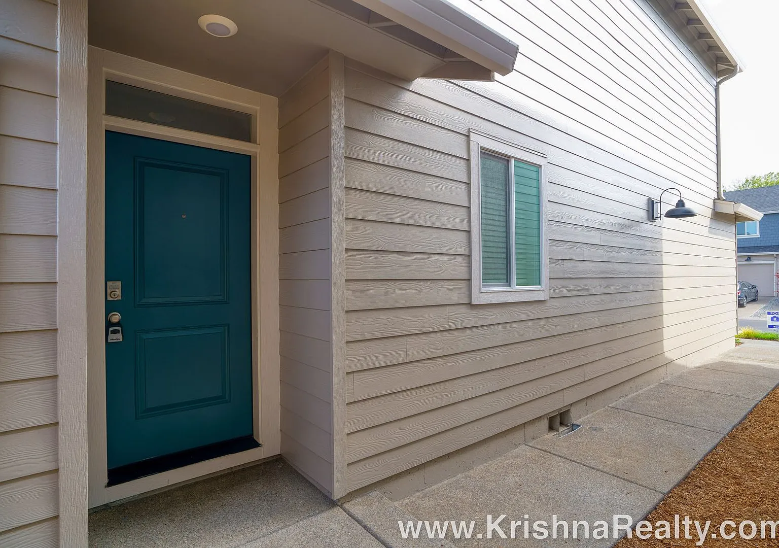 Beautiful One-Year-Old New Construction 4 Bedroom 2.5 Bath Single Family Home For Rent — Photo 3