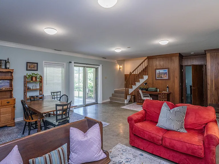 1101 Biscayne Dr — Photo 12