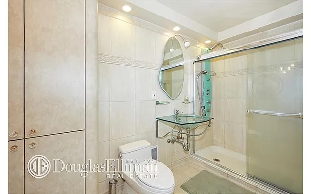 Sold by Douglas Elliman | media 25