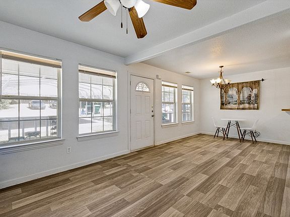 3rd image of 11001 Shady Oaks Dr