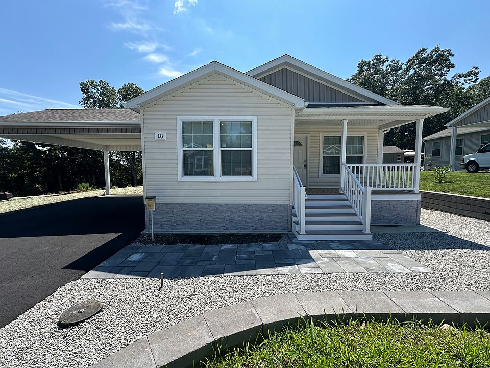 1st image of 18 Millwood Dr #9