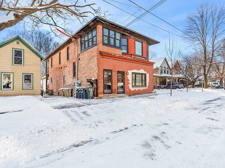 1331 E Dayton St #1 — Photo 28