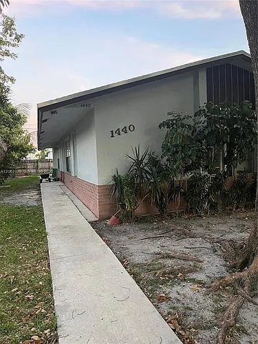 1440 SW 41st Ave Photo 1 1440 SW 41st Ave Photo 1
