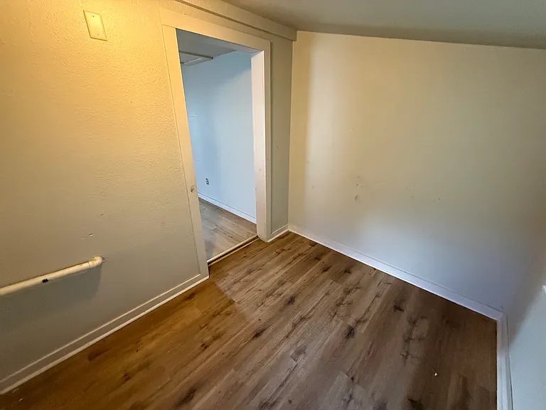 415 E Velma Ave — Photo 9