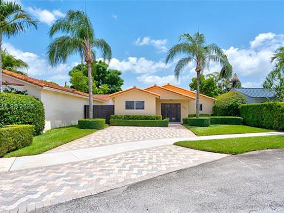 2nd image of 13463 SW 39th Ln #13463