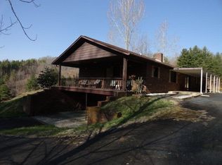 4 Sunny View Ln, Burnsville, NC 28714