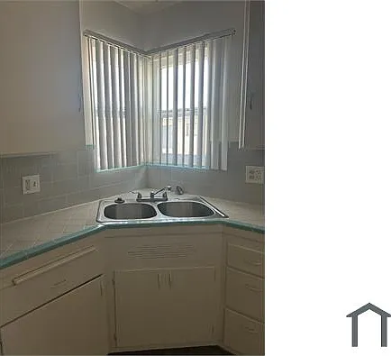 3856 Potomac Ave #10 — Photo 3