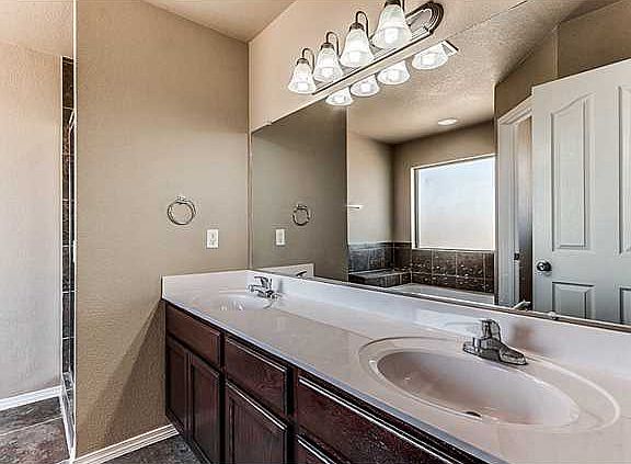 5th image of 14339 Loma Esmeralda Dr