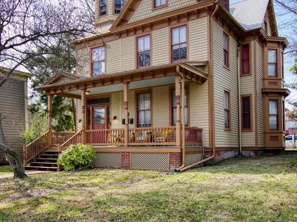 128 N Queen St, Chestertown, MD 21620