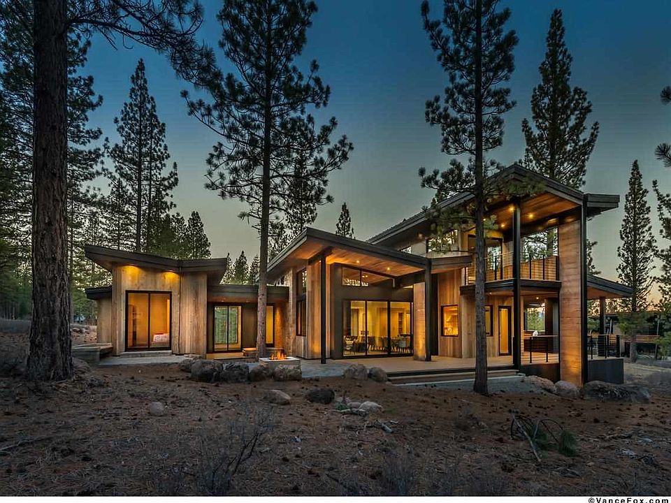 1st image of 9606 Dunsmuir Way