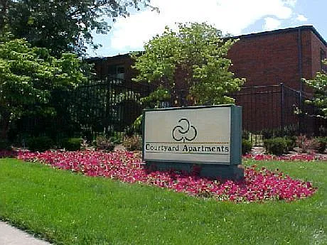 Courtyard Apartments — Photo 1