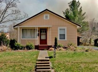 930 Prince Ave, Erwin, TN 37650