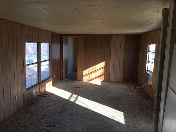 3rd image of 6001 Holiday St