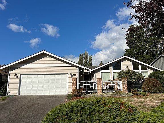 2nd image of 4201 192nd St SW