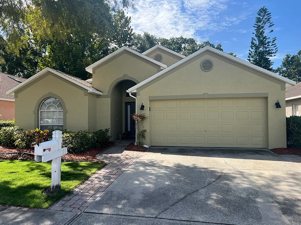 Hidden Oaks Cir