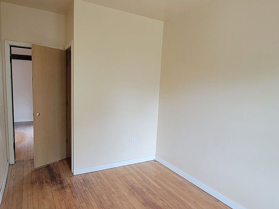3rd image of 2804-2810 W Kilbourn Ave #1-2810