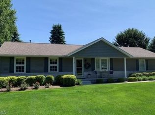 538 Cedarcrest Dr, Tallmadge, OH 44278