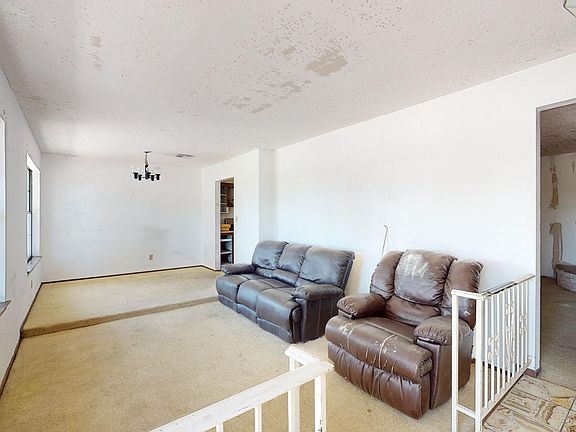 4th image of 4933 Round Rock Dr