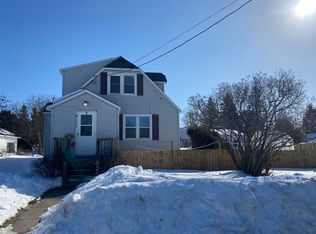 1507 Kimball St, Sault Sainte Marie, MI 49783