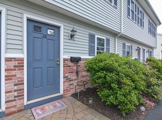 12 Crestview Dr APT 28, Spencer, MA 01562
