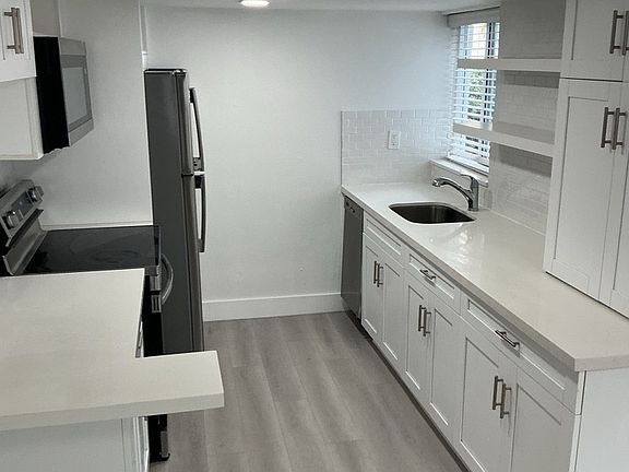 3rd image of 1945 SW 5th St APT 2