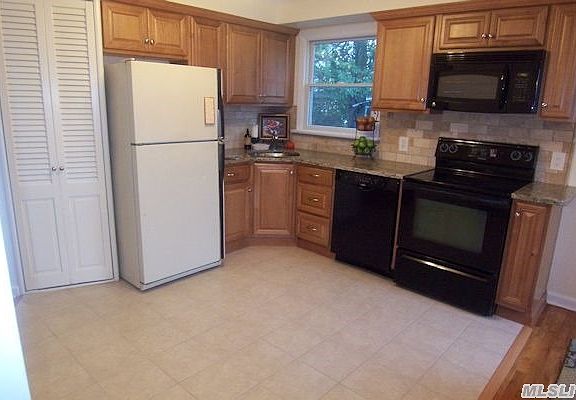 2nd image of 258 N Albany Ave