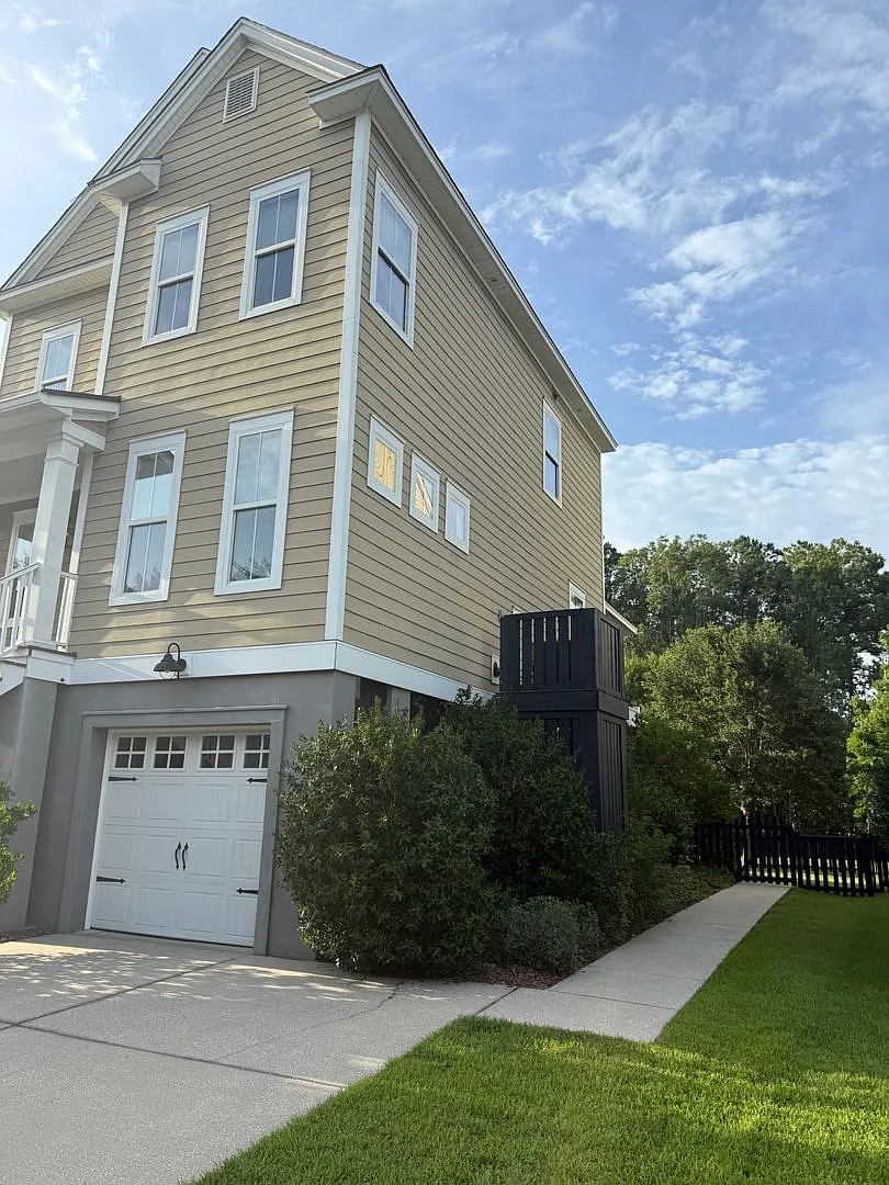 Available now. Amazing 4 BR/2.5 BA Home Available at Shellring at St Thomas Island! — Photo 3