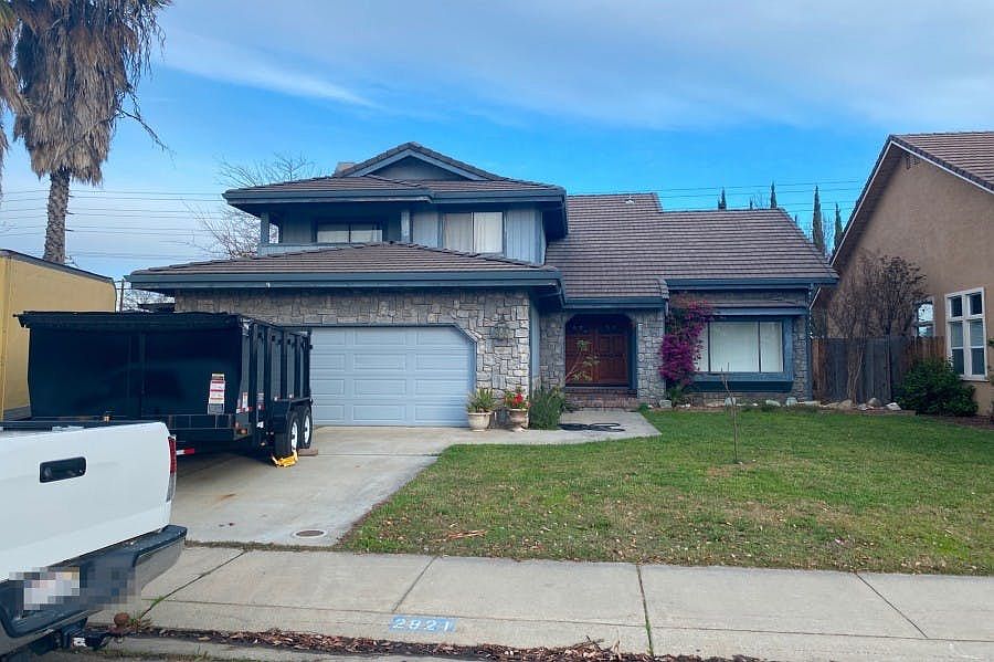 1st image of 2821 McNeil Dr