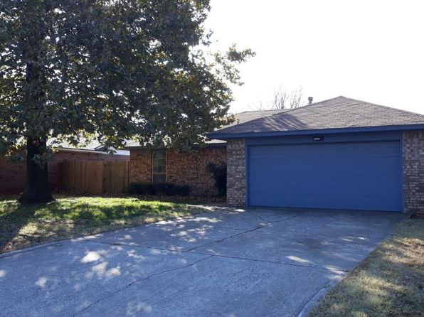 1118 W Gladys Way