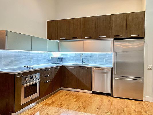1st image of 72 Willoughby St APT 5