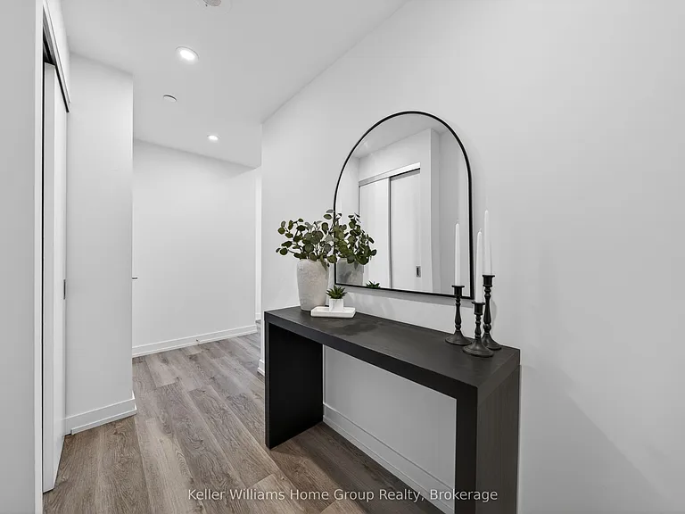 15 Wellington St S #2402 — Photo 3