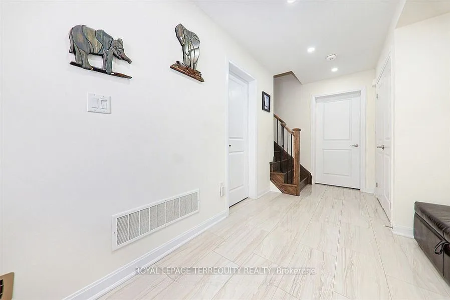5 bed, $3,450 — Photo 4