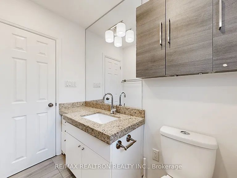 24 Fenelon Dr — Photo 37
