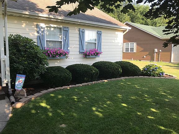 5th image of 426 Abraham Ave