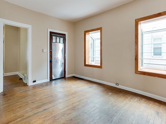 3rd image of 15416 Ridpath Ave