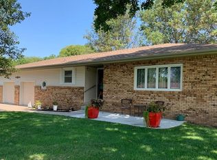 21900 Vineyard Hills Dr, Council Bluffs, IA 51503