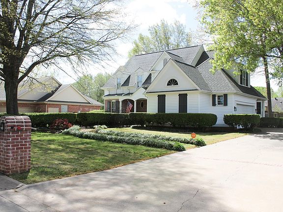 4th image of 113 Water Oak Dr