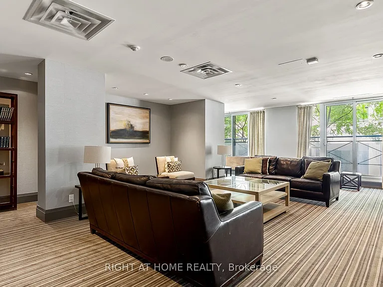 35 Hayden St #1409 — Photo 24