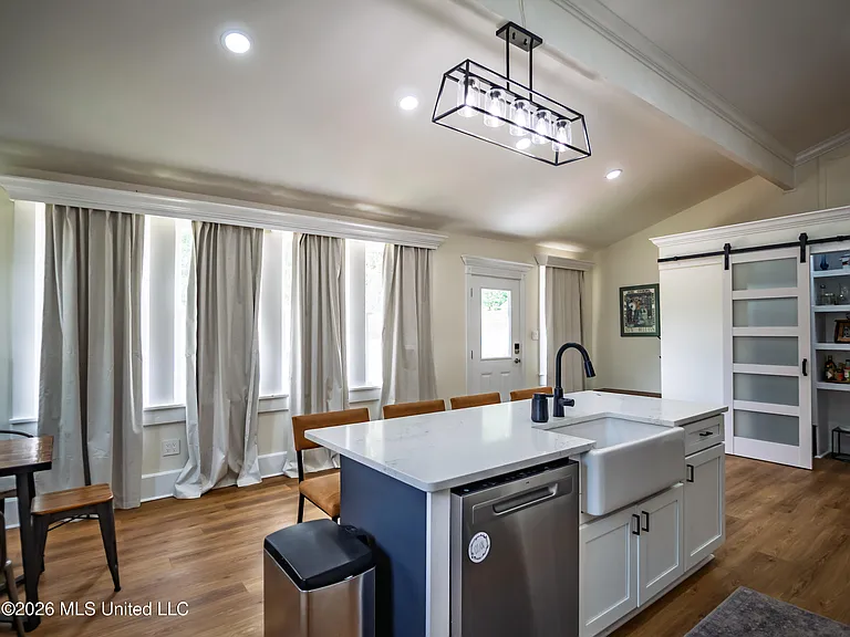 301 Market St — Photo 17