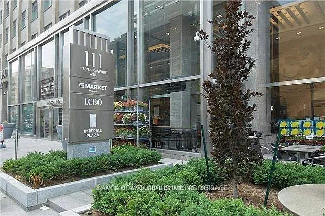 Imperial Plaza — Photo 1