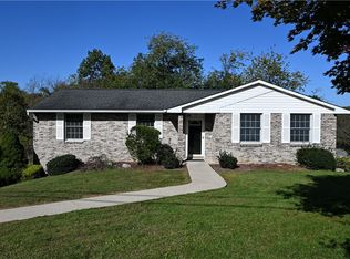 124 Valleycrest Dr, Cecil, PA 15321