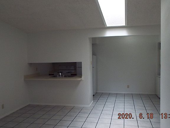 3rd image of 5513 Lochmoor APT 1