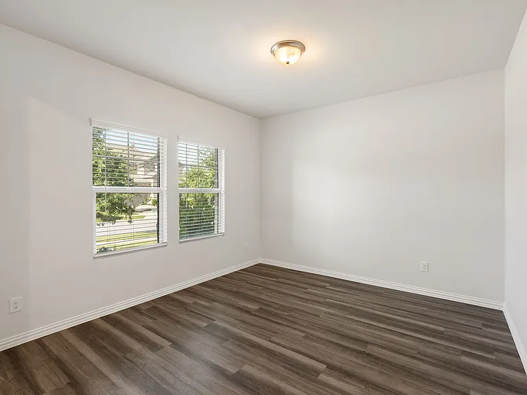 148 Lisa Ln — Photo 17