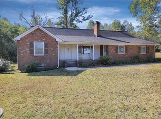 137 Edna Ln, Statesville, NC 28625