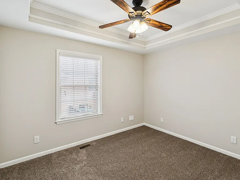 Davenport Condominiums — Photo 11
