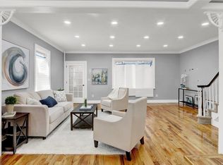 13139 225th St, Springfield Gardens, NY 11413